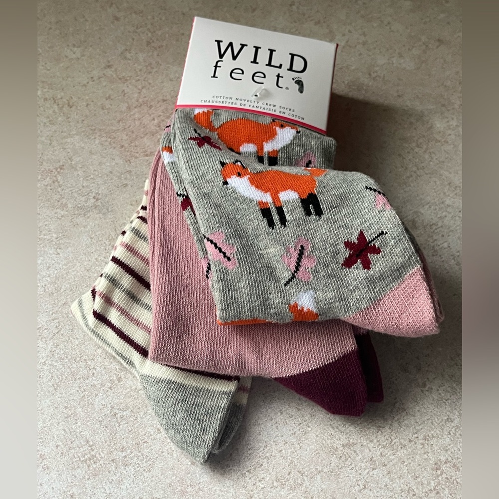 Women’s WILD feet 🦶 3 Pair Cotton Novelty Crew Socks 🧦  NWT